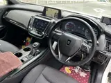 2018 Toyota Crown Hybrid RS Pearl Sedan for sale, Japanese used car export - photo 4 of 6 | GULJI TRADERS