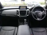 2018 Toyota Crown Hybrid G Safety Plus &amp; Leather Sea Black Sedan for sale, Japanese used car export - photo 3 of 9 | GULJI TRADERS