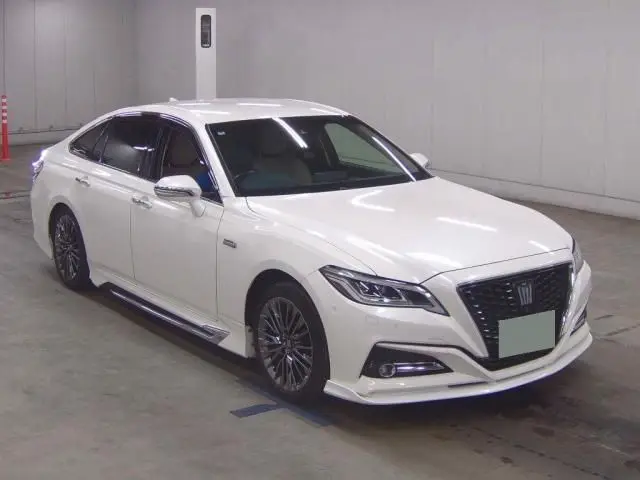 2018 Toyota Crown Hybrid G-Executive - photo 1 2018 Toyota Crown Hybrid G-Executive Pearl Sedan for sale, Japanese used car export - photo 1 of 5 | GULJI TRADERS