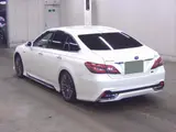 2018 Toyota Crown Hybrid G-Executive Pearl Sedan for sale, Japanese used car export - photo 2 of 5 | GULJI TRADERS