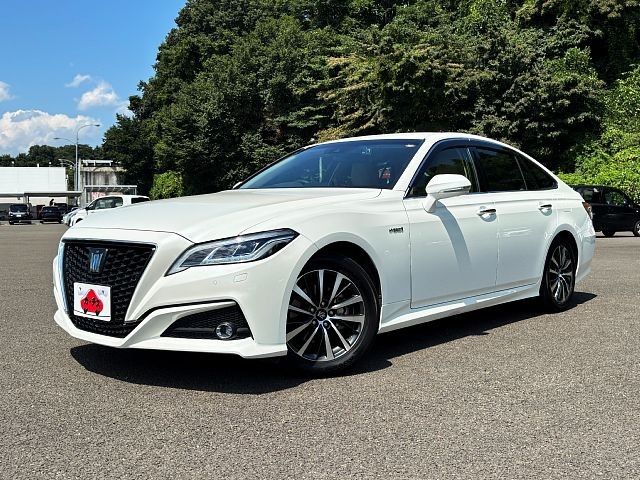 2019 Toyota Crown Hybrid G - photo 1 2019 Toyota Crown Hybrid G Sedan for sale, Japanese used car export - photo 1 of 9 | GULJI TRADERS