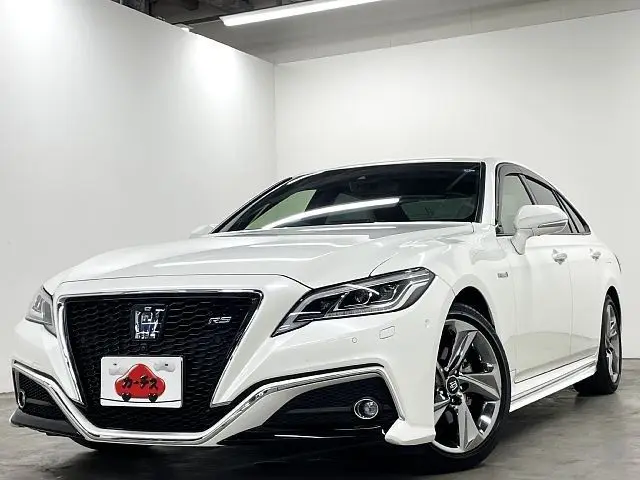 2019 Toyota Crown Hybrid RS - photo 1 2019 Toyota Crown Hybrid RS Pearl Sedan for sale, Japanese used car export - photo 1 of 9 | GULJI TRADERS