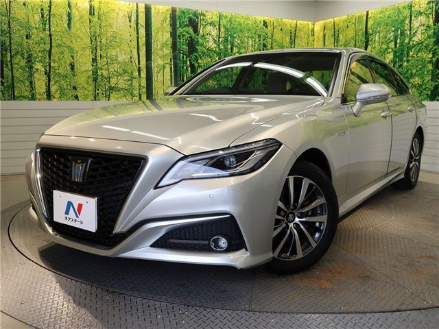 2019 Toyota Crown Hybrid S Sedan for sale, Japanese used car export - photo 1 of 30 | GULJI TRADERS