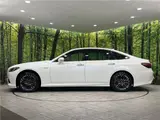 2019 Toyota Crown Hybrid G-Executive Four Pearl Sedan for sale, Japanese used car export - photo 28 of 30 | GULJI TRADERS