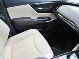 2019 Toyota Crown Hybrid G-Executive Four 4WD ★ Safety Package+ Pearl Sedan for sale, Japanese used car export - photo 56 of 63 | GULJI TRADERS