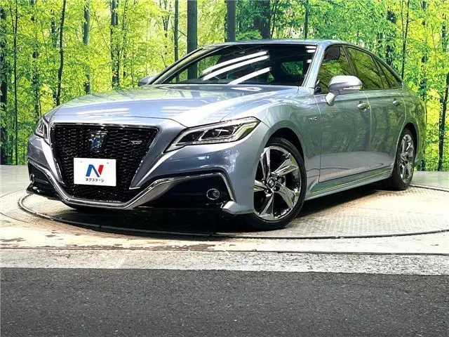 2019 Toyota Crown Hybrid RS Advance - photo 1 2019 Toyota Crown Hybrid RS Advance Silver Sedan for sale, Japanese used car export - photo 1 of 30 | GULJI TRADERS