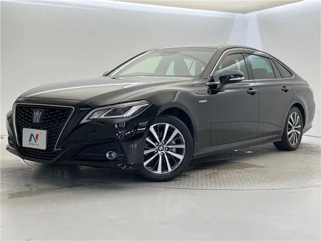 2019 Toyota Crown Hybrid S C Package Black Sedan for sale, Japanese used car export - photo 1 of 30 | GULJI TRADERS