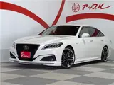 2019 Toyota Crown Hybrid G-Executive Four Pearl Sedan for sale, Japanese used car export - photo 1 of 76 | GULJI TRADERS