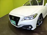 2019 Toyota Crown Hybrid RS Advance Safety Package Plus Pearl Sedan for sale, Japanese used car export - photo 37 of 50 | GULJI TRADERS