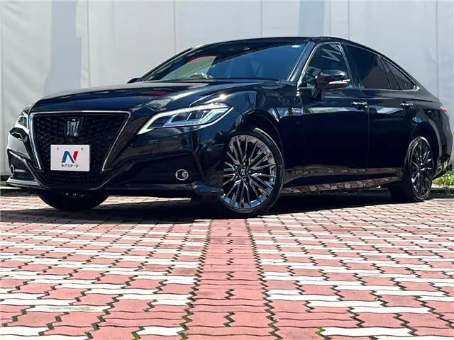 2019 Toyota Crown Hybrid G-Executive Black Sedan for sale, Japanese used car export - photo 1 of 30 | GULJI TRADERS