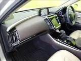 2019 Toyota Crown Hybrid SC Package Silver Sedan for sale, Japanese used car export - photo 36 of 50 | GULJI TRADERS