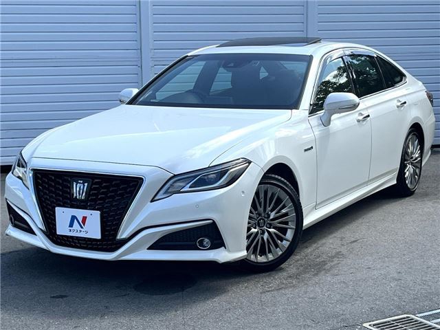 2019 Toyota Crown Hybrid S Sedan for sale, Japanese used car export - photo 1 of 30 | GULJI TRADERS