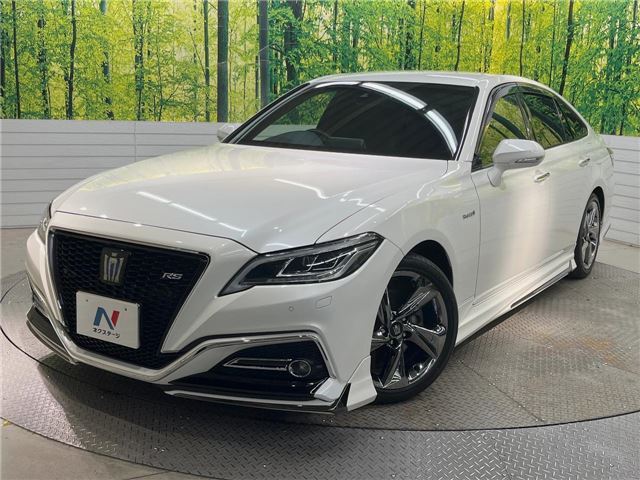 2019 Toyota Crown Hybrid - photo 1 2019 Toyota Crown Hybrid Sedan for sale, Japanese used car export - photo 1 of 30 | GULJI TRADERS