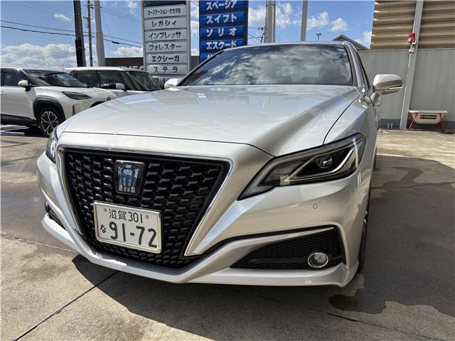 2019 Toyota Crown Hybrid S Sedan for sale, Japanese used car export - photo 1 of 13 | GULJI TRADERS