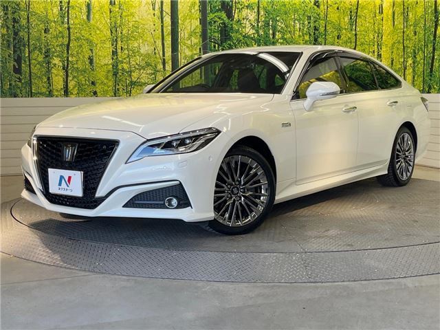 2019 Toyota Crown Hybrid - photo 1 2019 Toyota Crown Hybrid Sedan for sale, Japanese used car export - photo 1 of 30 | GULJI TRADERS