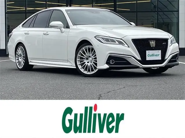 2019 Toyota Crown Hybrid RS Advance - photo 1 2019 Toyota Crown Hybrid RS Advance Pearl Sedan for sale, Japanese used car export - photo 1 of 24 | GULJI TRADERS