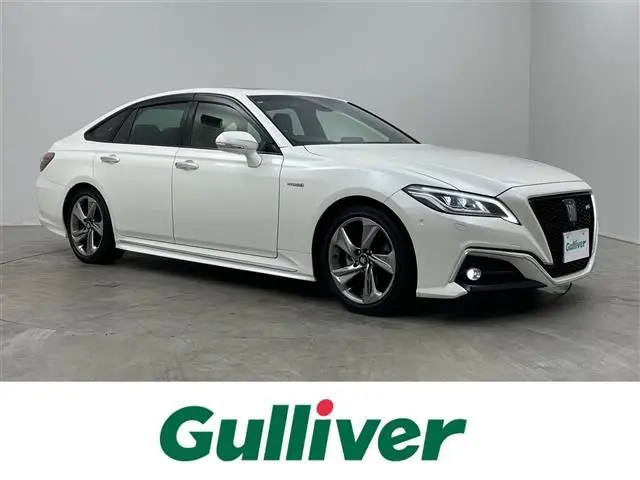 2019 Toyota Crown Hybrid RS Advance - photo 1 2019 Toyota Crown Hybrid RS Advance Pearl Sedan for sale, Japanese used car export - photo 1 of 24 | GULJI TRADERS