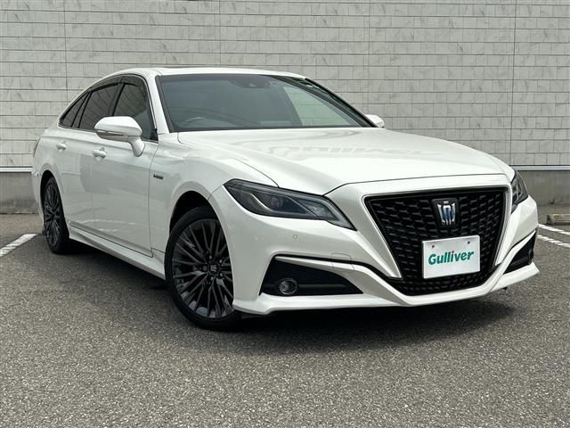 2019 Toyota Crown Hybrid S Sport - photo 1 2019 Toyota Crown Hybrid S Sport Sedan for sale, Japanese used car export - photo 1 of 24 | GULJI TRADERS