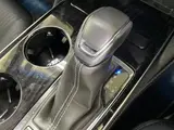 2019 Toyota Crown Hybrid G Pearl Sedan for sale, Japanese used car export - photo 20 of 24 | GULJI TRADERS