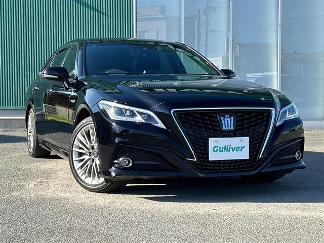 2019 Toyota Crown Hybrid G - photo 1 2019 Toyota Crown Hybrid G Sedan for sale, Japanese used car export - photo 1 of 24 | GULJI TRADERS