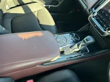 2019 Toyota Crown Hybrid G Sedan for sale, Japanese used car export - photo 13 of 24 | GULJI TRADERS