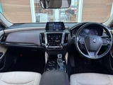 2019 Toyota Crown Hybrid G Sedan for sale, Japanese used car export - photo 3 of 24 | GULJI TRADERS