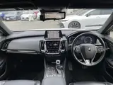 2019 Toyota Crown Hybrid RS Advance Four 4WD Pearl Sedan for sale, Japanese used car export - photo 5 of 24 | GULJI TRADERS