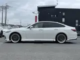 2019 Toyota Crown Hybrid RS Advance Four 4WD Pearl Sedan for sale, Japanese used car export - photo 22 of 24 | GULJI TRADERS