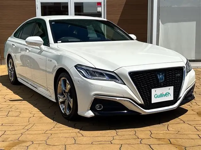 2019 Toyota Crown Hybrid RS Advance Pearl Sedan for sale, Japanese used car export - photo 1 of 24 | GULJI TRADERS