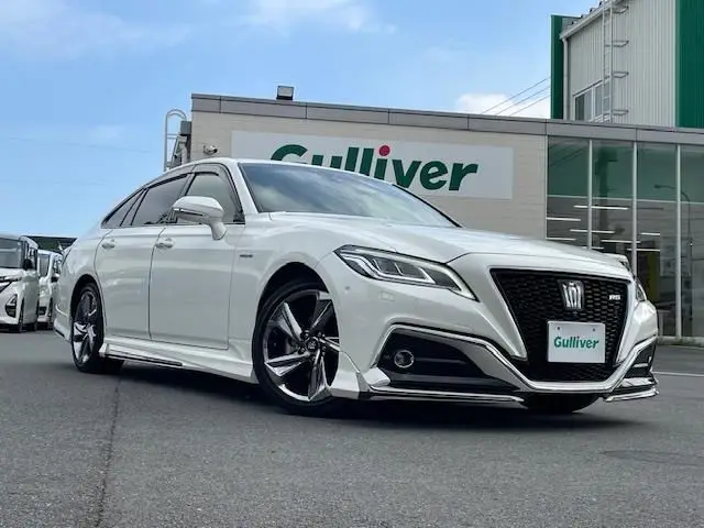 2019 Toyota Crown Hybrid RS Advance - photo 1 2019 Toyota Crown Hybrid RS Advance Pearl Sedan for sale, Japanese used car export - photo 1 of 24 | GULJI TRADERS