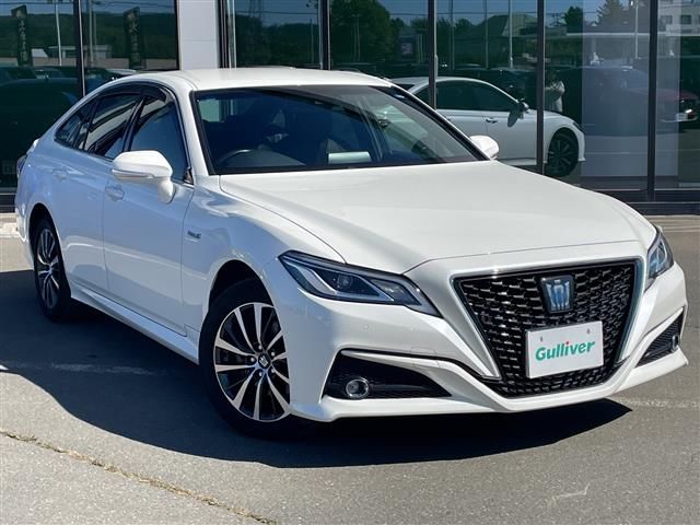 2019 Toyota Crown Hybrid S Four 4WD - photo 1 2019 Toyota Crown Hybrid S Four 4WD Sedan for sale, Japanese used car export - photo 1 of 24 | GULJI TRADERS