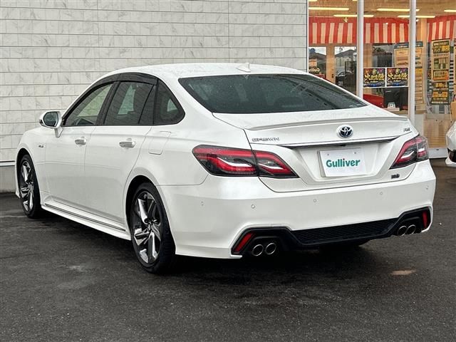 2019 Toyota Crown Hybrid RS Sedan for sale, Japanese used car export - photo 1 of 5 | GULJI TRADERS
