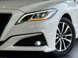 2019 Toyota Crown Hybrid Hybrid 2.5 G Easy Closer! Rear Sunscreen Pearl Sedan for sale, Japanese used car export - photo 7 of 10 | GULJI TRADERS