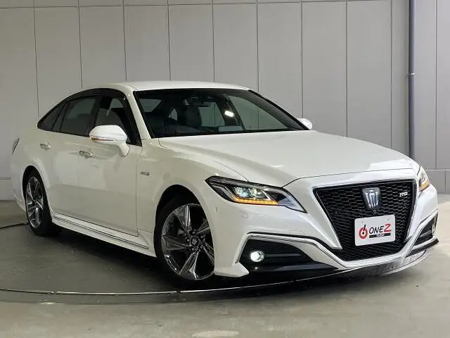 2019 Toyota Crown Hybrid Hybrid 2.5 RS Advance Lane Keep! Bra - photo 1 2019 Toyota Crown Hybrid Hybrid 2.5 RS Advance Lane Keep! Bra Pearl Sedan for sale, Japanese used car export - photo 1 of 10 | GULJI TRADERS