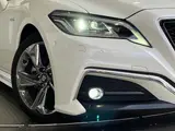 2019 Toyota Crown Hybrid Hybrid 2.5 RS Advance Lane Keep! Bra Pearl Sedan for sale, Japanese used car export - photo 8 of 10 | GULJI TRADERS