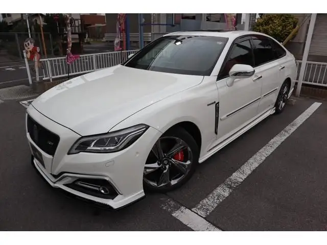 2019 Toyota Crown Hybrid 2.5HV RS Advance - photo 1 2019 Toyota Crown Hybrid 2.5HV RS Advance Pearl Sedan for sale, Japanese used car export - photo 1 of 30 | GULJI TRADERS
