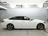 2019 Toyota Crown Hybrid RS Pearl Sedan for sale, Japanese used car export - photo 3 of 12 | GULJI TRADERS