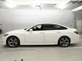 2019 Toyota Crown Hybrid RS Pearl Sedan for sale, Japanese used car export - photo 4 of 12 | GULJI TRADERS