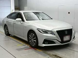 2019 Toyota Crown Hybrid S Sedan for sale, Japanese used car export - photo 5 of 12 | GULJI TRADERS