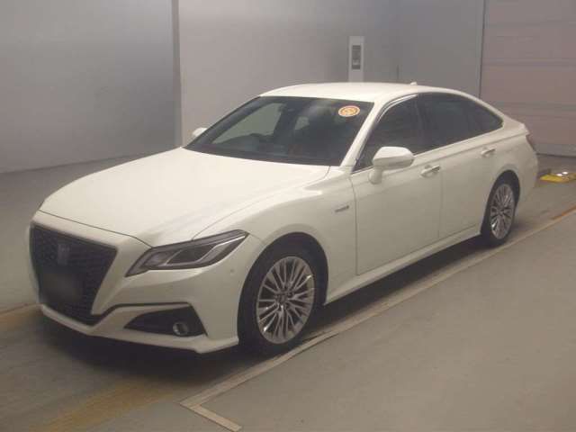 2019 Toyota Crown Hybrid S - photo 1 2019 Toyota Crown Hybrid S Sedan for sale, Japanese used car export - photo 1 of 8 | GULJI TRADERS