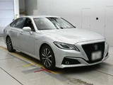 2019 Toyota Crown Hybrid S Sedan for sale, Japanese used car export - photo 5 of 12 | GULJI TRADERS