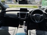 2019 Toyota Crown Hybrid G Sedan for sale, Japanese used car export - photo 3 of 9 | GULJI TRADERS