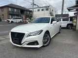 2019 Toyota Crown Hybrid S Elegance Style Pearl Sedan for sale, Japanese used car export - photo 1 of 9 | GULJI TRADERS
