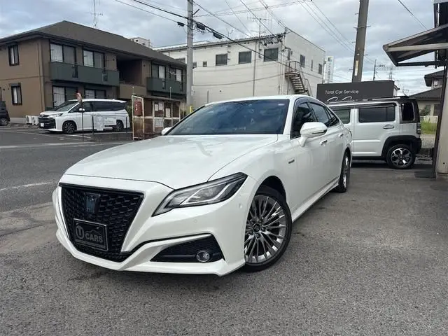 2019 Toyota Crown Hybrid S Elegance Style Pearl Sedan for sale, Japanese used car export - photo 1 of 9 | GULJI TRADERS