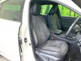 2019 Toyota Crown Hybrid S Elegance Style Pearl Sedan for sale, Japanese used car export - photo 8 of 9 | GULJI TRADERS
