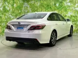 2019 Toyota Crown Hybrid S_C package Pearl Sedan for sale, Japanese used car export - photo 3 of 9 | GULJI TRADERS