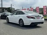 2019 Toyota Crown Hybrid S Pearl Sedan for sale, Japanese used car export - photo 2 of 9 | GULJI TRADERS