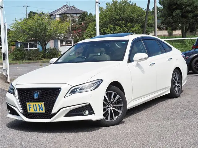 2020 Toyota Crown Hybrid G★SR★Leather Seat Package - photo 1 2020 Toyota Crown Hybrid G★SR★Leather Seat Package Pearl Sedan for sale, Japanese used car export - photo 1 of 62 | GULJI TRADERS