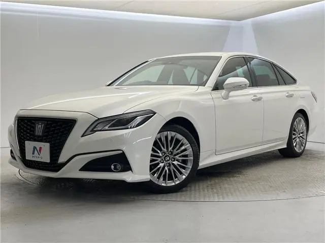 2020 Toyota Crown Hybrid S Elegance Style II - photo 1 2020 Toyota Crown Hybrid S Elegance Style II Pearl Sedan for sale, Japanese used car export - photo 1 of 30 | GULJI TRADERS