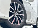 2020 Toyota Crown Hybrid S C Package Pearl Sedan for sale, Japanese used car export - photo 21 of 30 | GULJI TRADERS